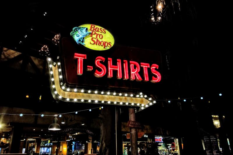 Bass Pro Shops T-Shirt signage
