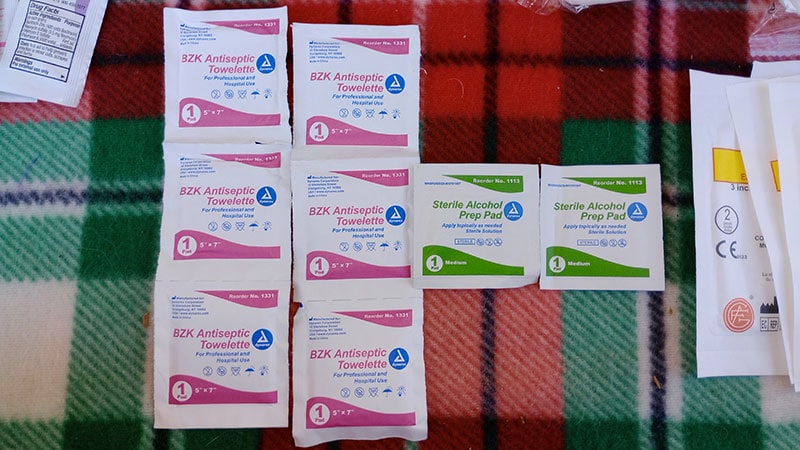 antiseptic wipes and alcohol pads