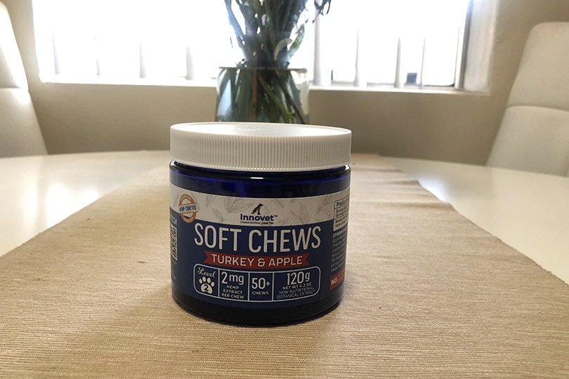 innovet soft chews in turkey and apple flavor on a table