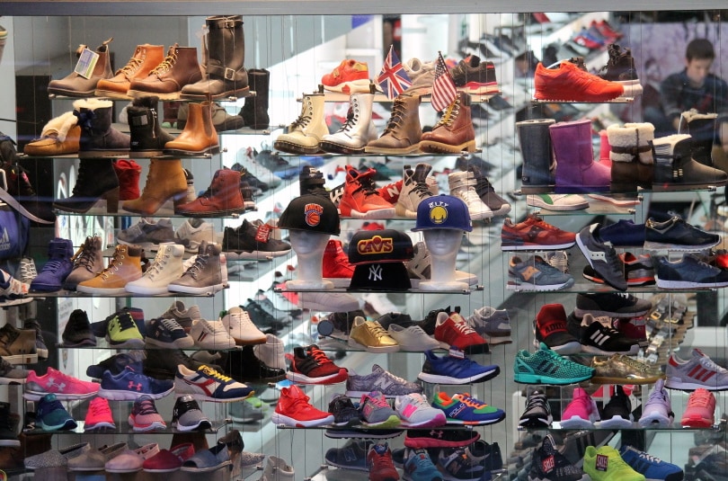 shoes display