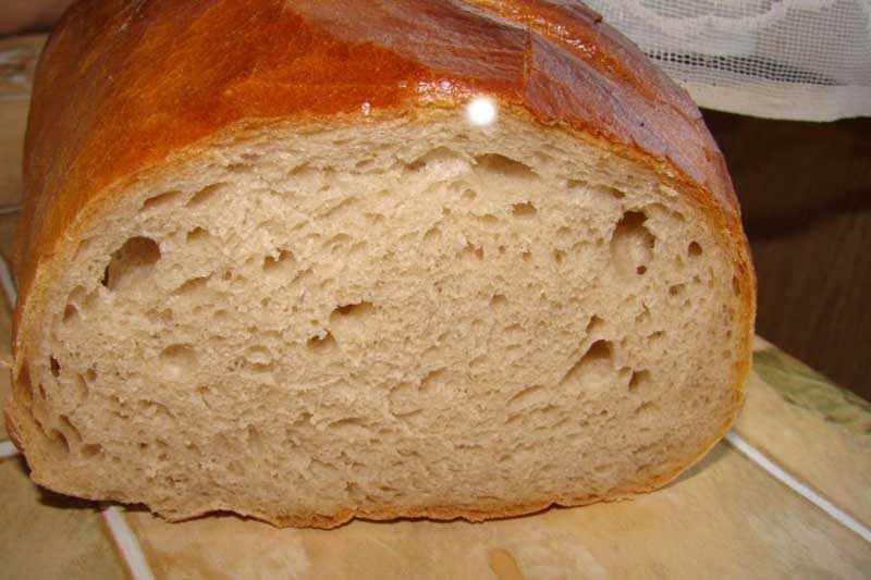 sliced sourdough bread_JumpStory