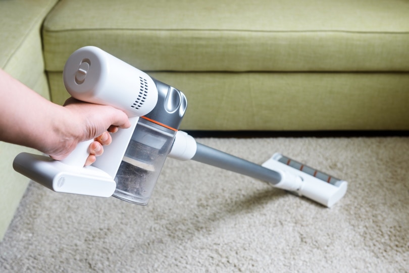 wireless vacuum cleaning carpet